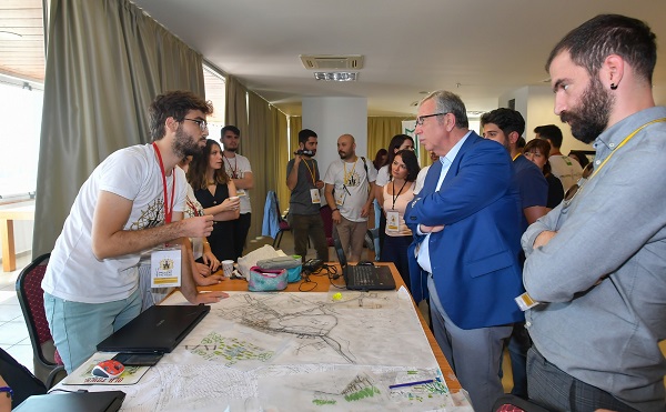 ANKARA BÜYÜKŞEHİR BELEDİYE BAŞKANI MANSUR YAVAŞ, PMOGENÇ 12. YAZ KAMPI`NI ZİYARET ETTİ.