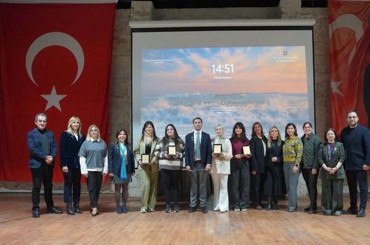 DOĞA İLE BÜTÜNLEŞEN MİSAFİRHANE VE KONUT KOMPLEKSİ MİMARİ PROJE ÖĞRENCİ YARIŞMASI