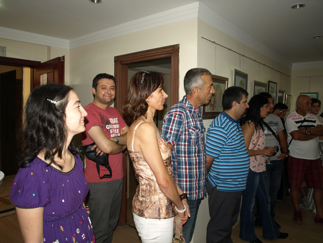 VESİLE SÜOĞLU RESİM SERGİSİ AÇILIŞI, 5 HAZİRAN DÜNYA ÇEVRE GÜNÜ`NDE ŞUBEMİZDE GERÇEKLEŞTİRİLDİ.