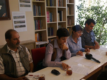 AOÇ KUŞATMA ALTINDA