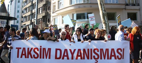 “TAKSİM İÇİN TAKSİM`DEYİZ" SLOGANI İLE TAKSİM DAYANIŞMASI BASIN AÇIKLAMSINDAYDIK
