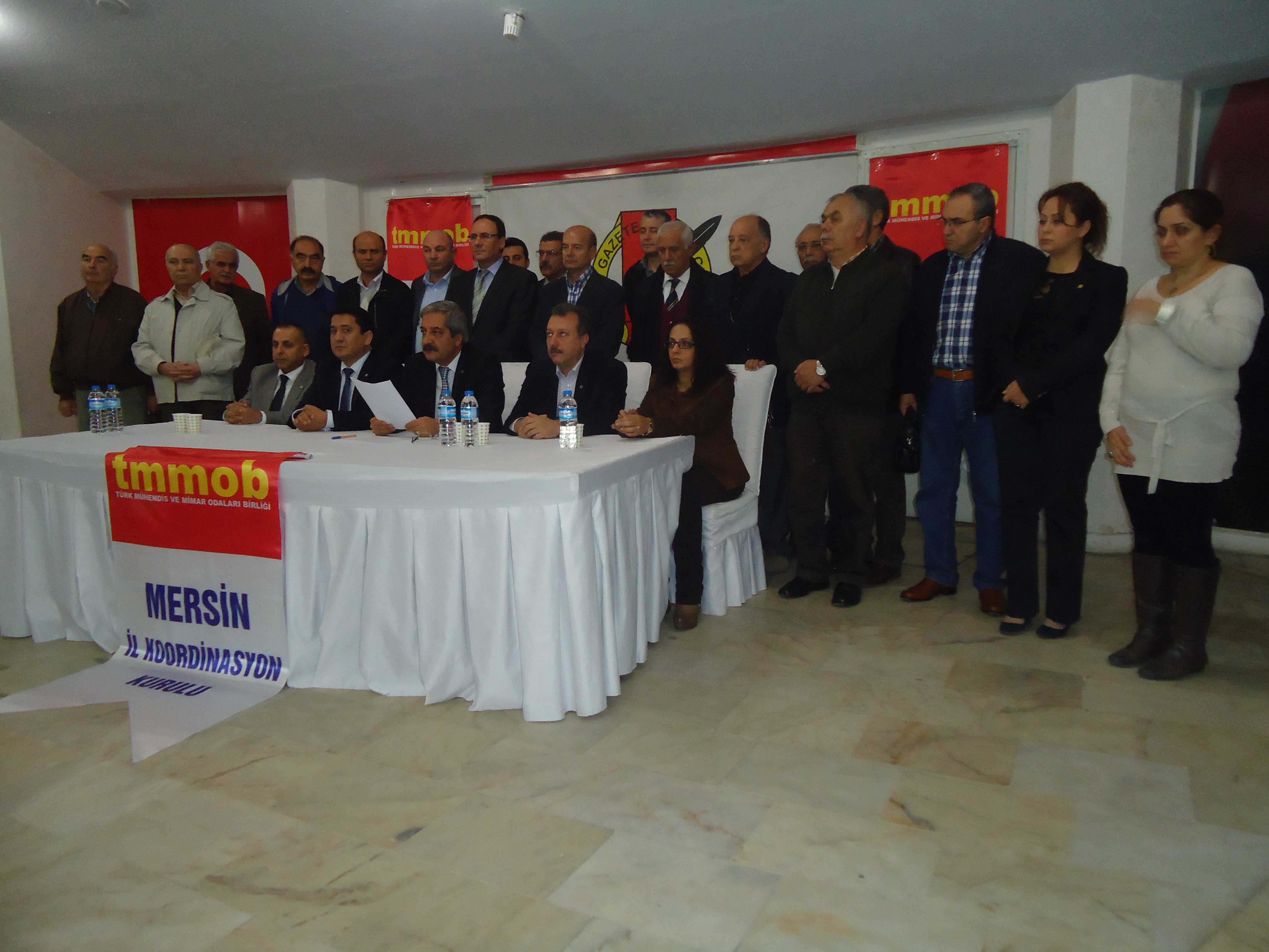 MERSİN İKK: MESLEKLERİMİZE, ODALARIMIZ VE BİRLİĞİMİZE SAHİP ÇIKIYORUZ KAPALI KAPILAR ARDINDA HAZIRLIKLARI YAPILAN TMMOB‘SİZ TMMOB YASASINI KABUL ETMEYECEĞİZ
