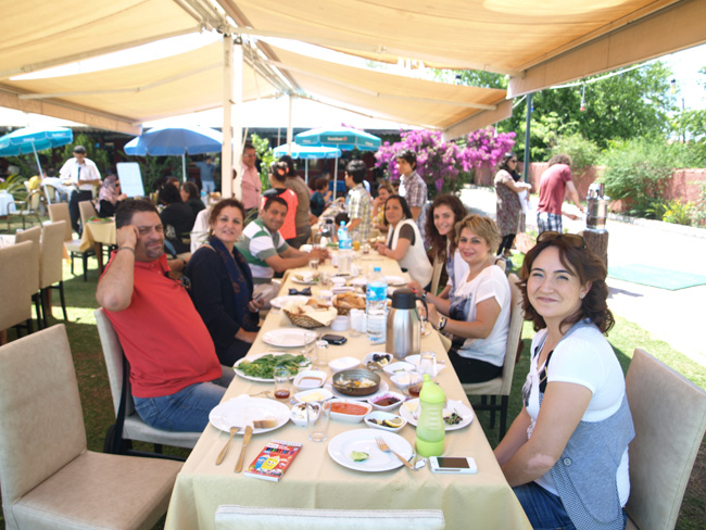 ANTALYA ŞUBE ÜYELERİ 13 MAYIS ULUSAL PEYZAJ MİMARLIĞI GÜNÜ KAHVALTI ETKİNLİĞİNDE BİRARAYA GELDİ