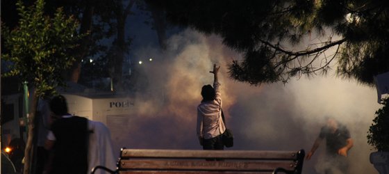 İSTANBUL BOYUN EĞMİYOR, ÇAĞRIMIZ VAR