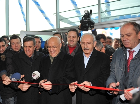 	
TMMOB TEOMAN ÖZTÜRK ÖĞRENCİ EVİ VE SOSYAL TESİSLERİ TÖRENLE AÇILDI