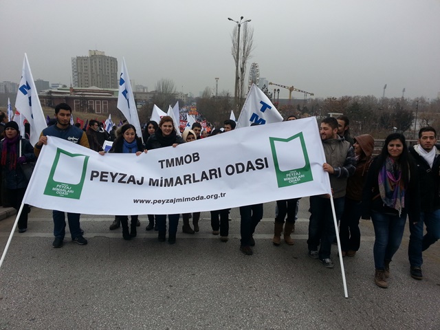 ÖZGÜRLÜK,BARIŞ, DEMOKRASİ, ADALET VE EMEK MİTİNGİNDE ÜYELERİMİZLE BİRLİKTE İDİK