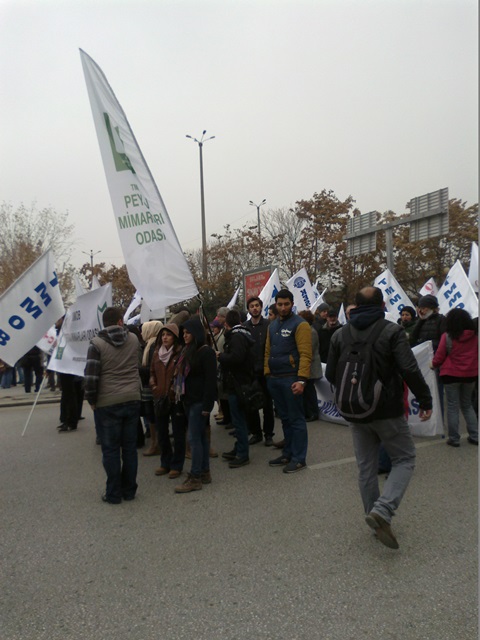 ÖZGÜRLÜK,BARIŞ, DEMOKRASİ, ADALET VE EMEK MİTİNGİNDE ÜYELERİMİZLE BİRLİKTE İDİK