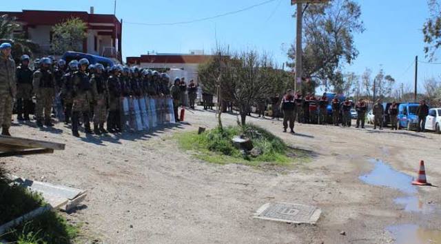 URLA VİLLALARI SIKIYÖNETİMİ! 19.03 .2015 / SÖZCÜ