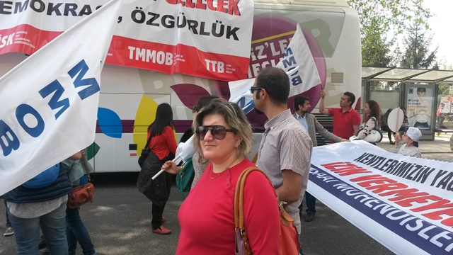 1 MAYIS BİRLİK, MÜCADELE VE DAYANIŞMA GÜNÜNÜ COŞKUYLA KUTLADIK