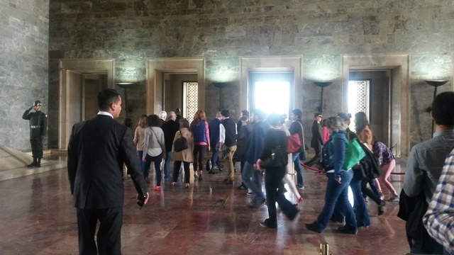 ANITKABİR ZİYARETİ VE ÇELENK KOYMA TÖRENİNİ GERÇEKLEŞTİRDİK.