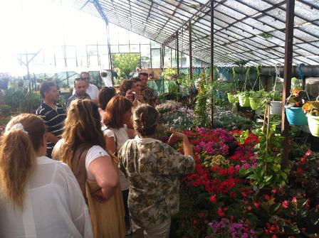 "PEYZAJDA YENİ TÜRLER ,AROMATİKLER VE ÇOK YILLIKLARIN TANITIM SUNUMU İÇİN EKOGARDEN TOPÇULAR FİDANLIĞINDAYDIK"