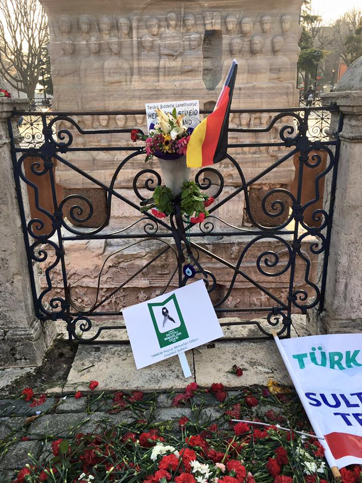 TERÖRÜ LANETLİYORUZ!