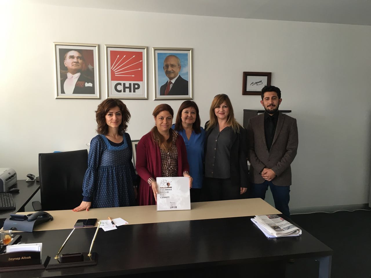 CHP İNSAN VE DOĞA HAKLARINDAN SORUMLU GENEL BAŞKAN YRD. ZEYNEP ALTIOK VE YEREL YÖNETİMLERDEN SORUMLU GENEL BAŞKAN YRD. SEYİT TORUN İLE TOPLANTI YAPILDI