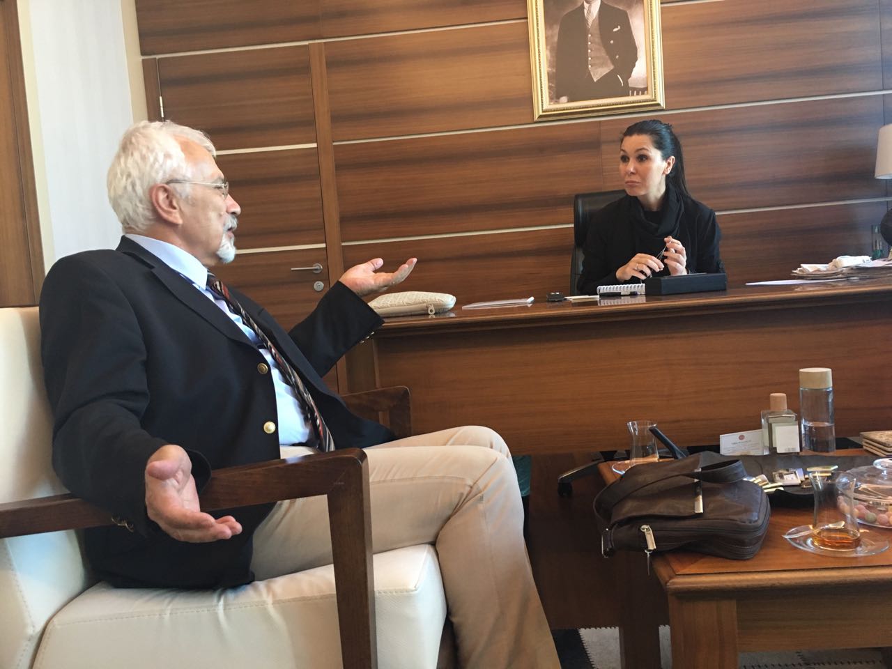 AK PARTİ YEREL YÖNETİMLERDEN SORUMLU GENEL BAŞKAN YARDIMCISI EROL KAYA VE ÇEVRE, ŞEHİR VE KÜLTÜRDEN SORUMLU GENEL BAŞKAN YARDIMCISI ÇİĞDEM KARAASLAN İLE GÖRÜŞÜLDÜ.