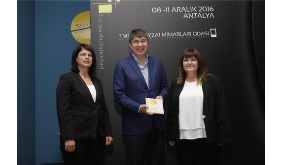 MENDERES TÜREL: MİMARİDE YENİ BİR ANLAYIŞA GEÇİLMELİ! 09.12.2016 / EMLAK KULİSİ