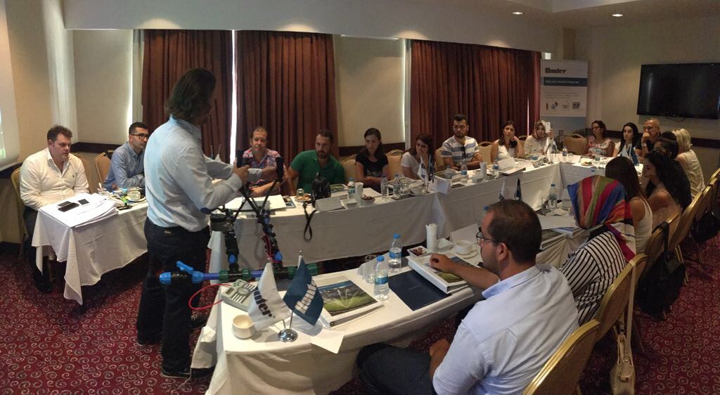 SÜRDÜRÜLEBİLİR PEYZAJ ALANLARI İÇİN YENİLİKÇİ ÇÖZÜMLER VE PROJELENDİRME TEKNİKLERİ MESLEKİÇİ EĞİTİMİ MERSİN DE YAPILDI