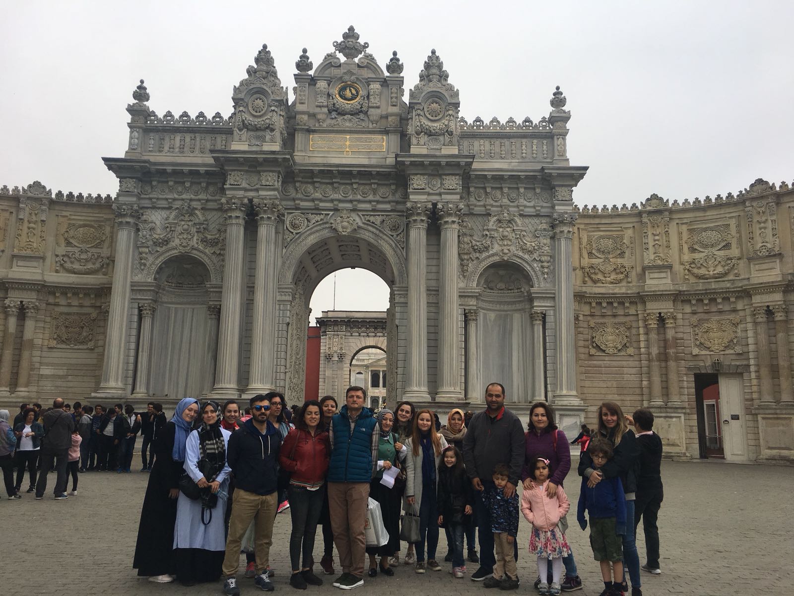 DOLMABAHÇE SARAYI GEZİMİZ 05 MAYIS 2018 TARİHİNDE GERÇEKLEŞTİRİLDİ