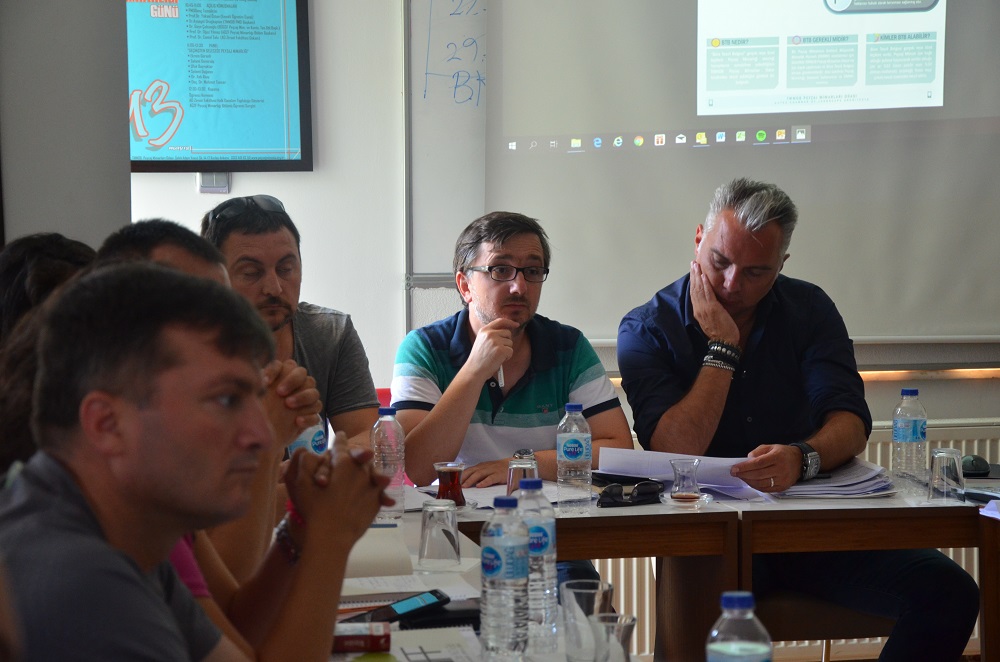 13. DÖNEM GENEL MERKEZ VE ŞUBE YÜRÜTME KURULLARI ORTAK TOPLANTISI YAPILDI