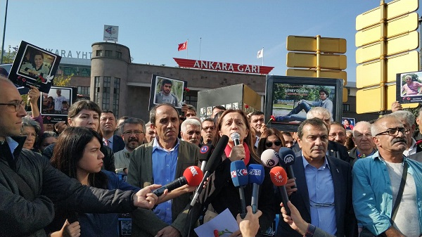 DİSK-KESK-TMMOB-TTB-10 EKİM BARIŞ VE DAYANIŞMA DERNEĞİ BASIN AÇIKLAMASI: KATLİAMIN 3. YILINDA ANKARA GARI ÖNÜNDE BULUŞTUK!