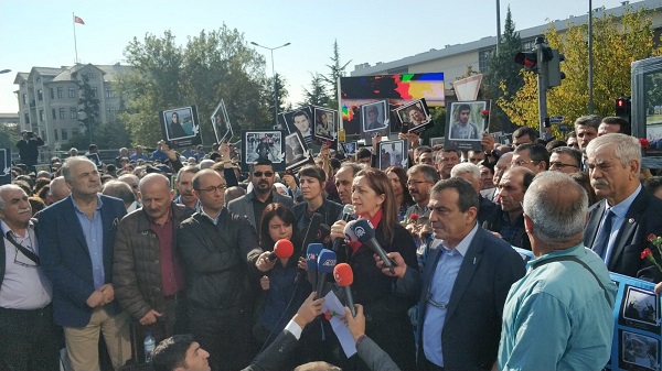 DİSK-KESK-TMMOB-TTB-10 EKİM BARIŞ VE DAYANIŞMA DERNEĞİ BASIN AÇIKLAMASI: KATLİAMIN 3. YILINDA ANKARA GARI ÖNÜNDE BULUŞTUK!