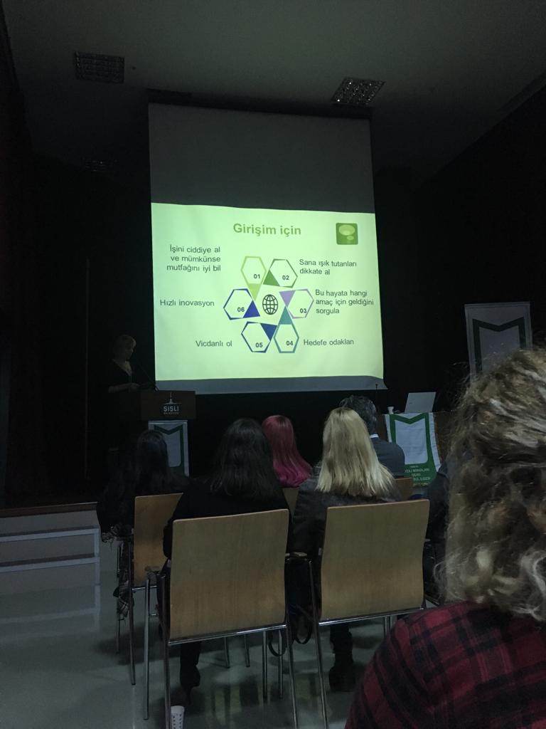 GİRİŞİMCİ KADININ BAŞARI YOLCULUĞU SÖYLEŞİSİ VE YENİ YIL BULUŞMASINDA ÜYELERİMİZ İLE BİRLİKTEYDİK. 