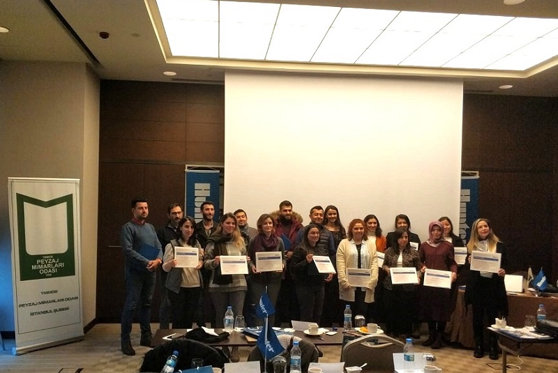 SÜRDÜRÜLEBİLİR PEYZAJ ALANLARI İÇİN SULAMADA YENİLİKÇİ ÇÖZÜMLER VE PROJELENDİRME TEKNİKLERİ MESLEK İÇİ EĞİTİMİMİZ GERÇEKLEŞTİRİLDİ. 