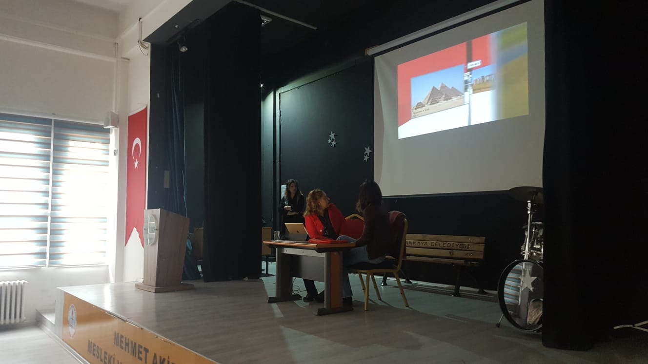 KARİYER GÜNLERİNDE LİSE ÖĞRENCİLERİ İLE BİR ARADAYDIK