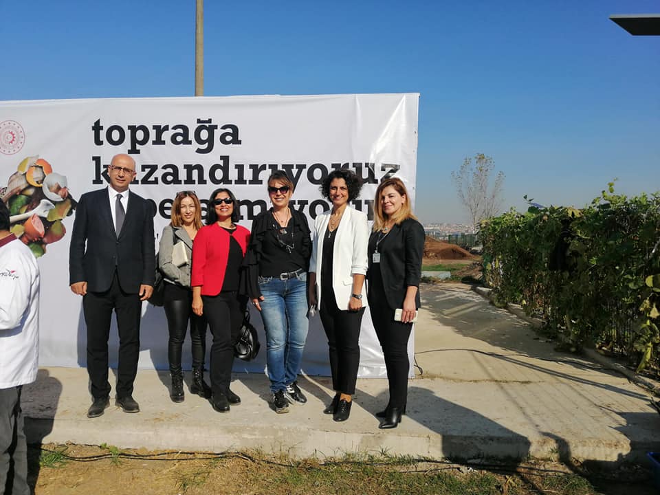 TOPRAĞA KAZANDIRIYORUZ, ÇÖPE ATMIYORUZ!