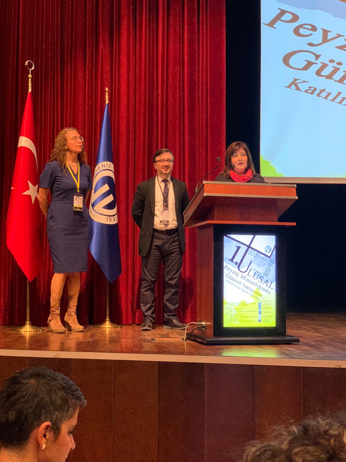 1.ULUSLARARASI PEYZAJ MİMARLIĞINDA GÜNCEL YAKLAŞIMLAR VE KATILIMCILIK EĞİTİM SEMİNERİNE KATILDIK