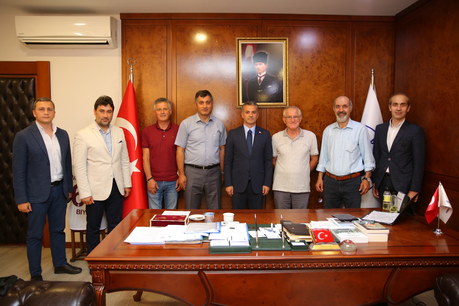 YOMRA BELEDİYE BAŞKANI MAKAMINDA ZİYARET EDİLDİ