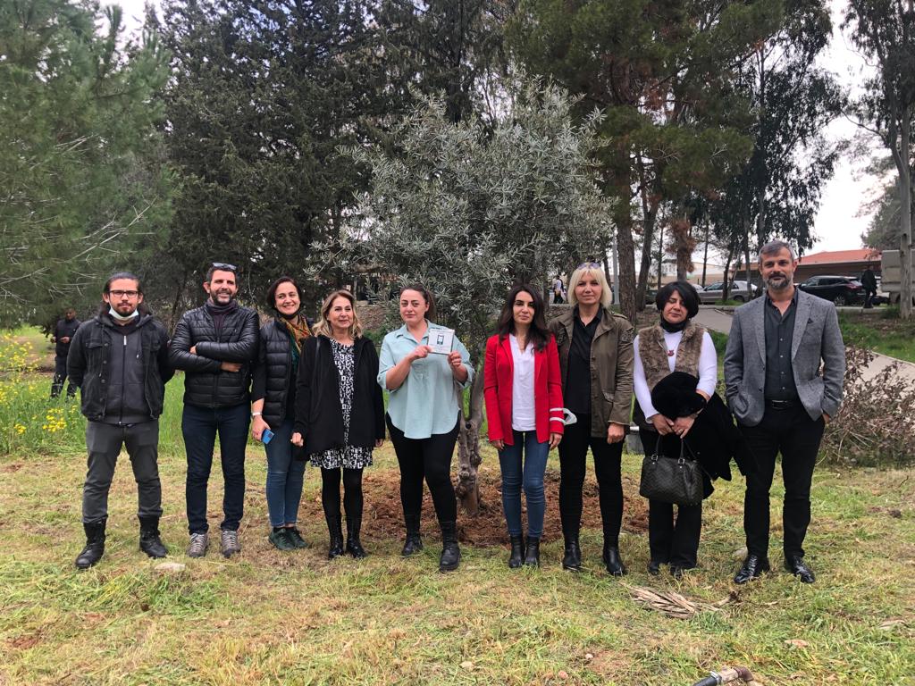 8 MART DÜNYA KADINLAR GÜNÜ ANISINA ZEYTİN AĞACI DİKİM ETKİNLİĞİ GERÇEKLEŞTİRİLDİ
