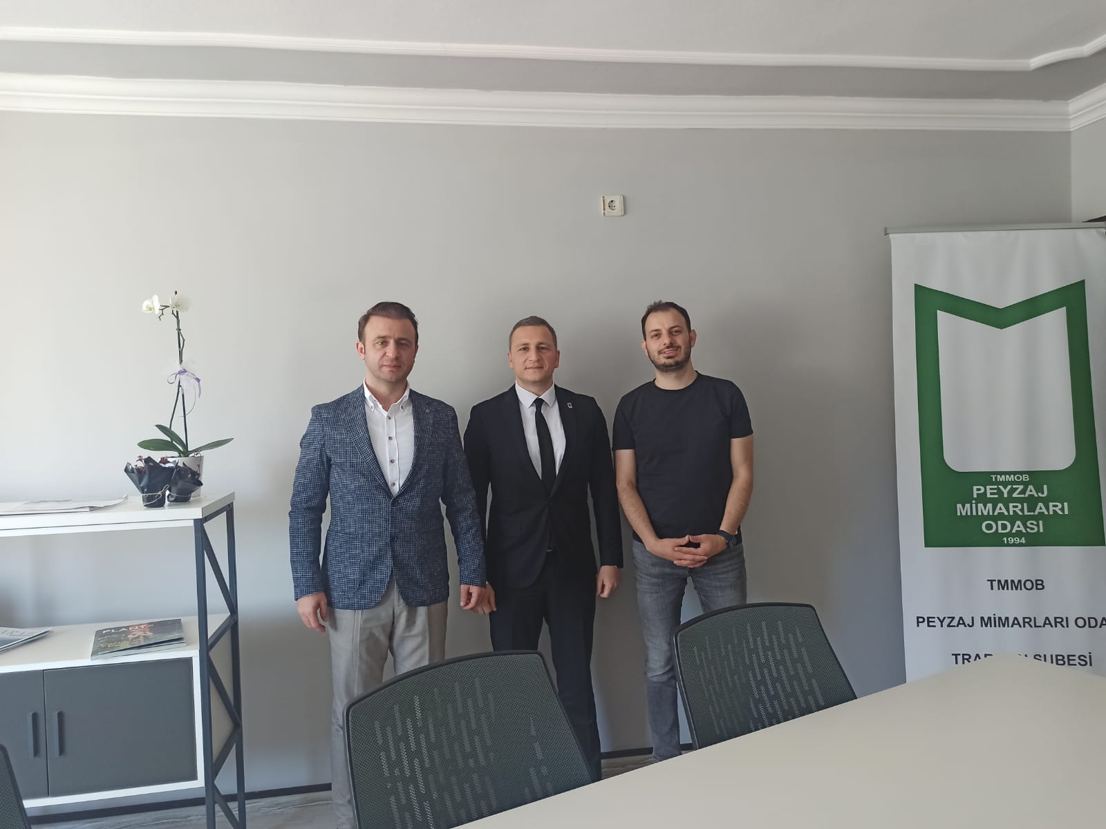 TRABZON BÜYÜKŞEHİR BELEDİYESİ GENÇLİK VE SPOR HİZMETLERİ DAİRESİ BAŞKANI ŞUBEMİZİ ZİYARET ETTİ.