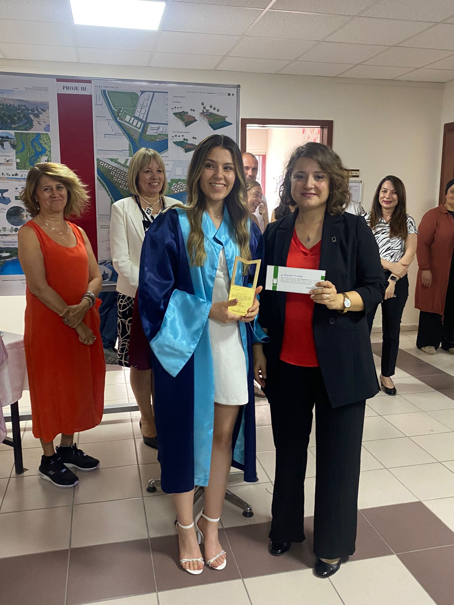 MEZUNİYET | EGE ÜNİVERSİTESİ ZİRAAT FAKÜLTESİ PEYZAJ MİMARLIĞI BÖLÜMÜ 2021-2022 MEZUNİYET TÖRENİ 