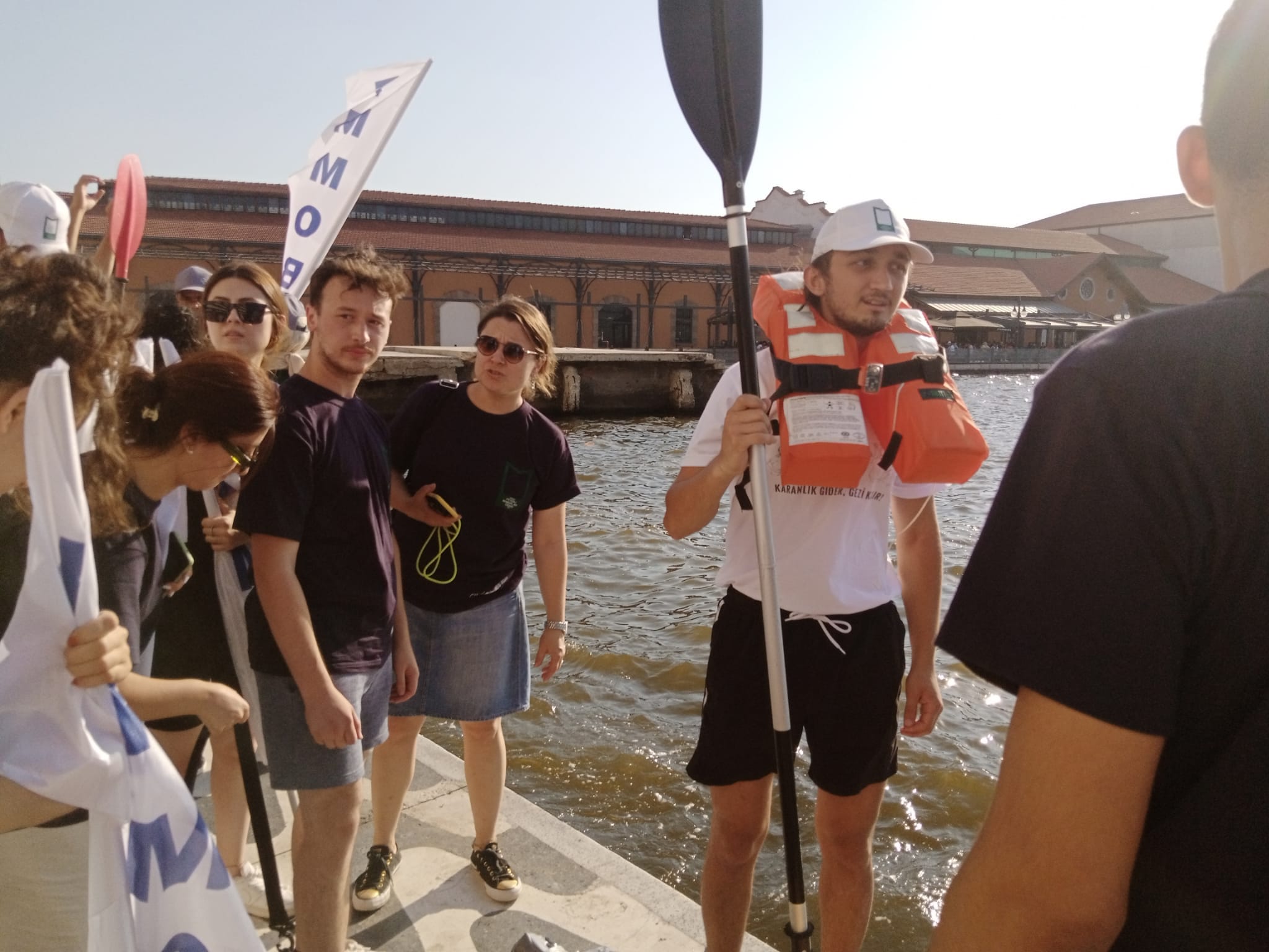 BİZDEN | 14. GELENEKSEL KARTON TEKNELER YARIŞMASI GERÇEKLEŞTİRİLDİ