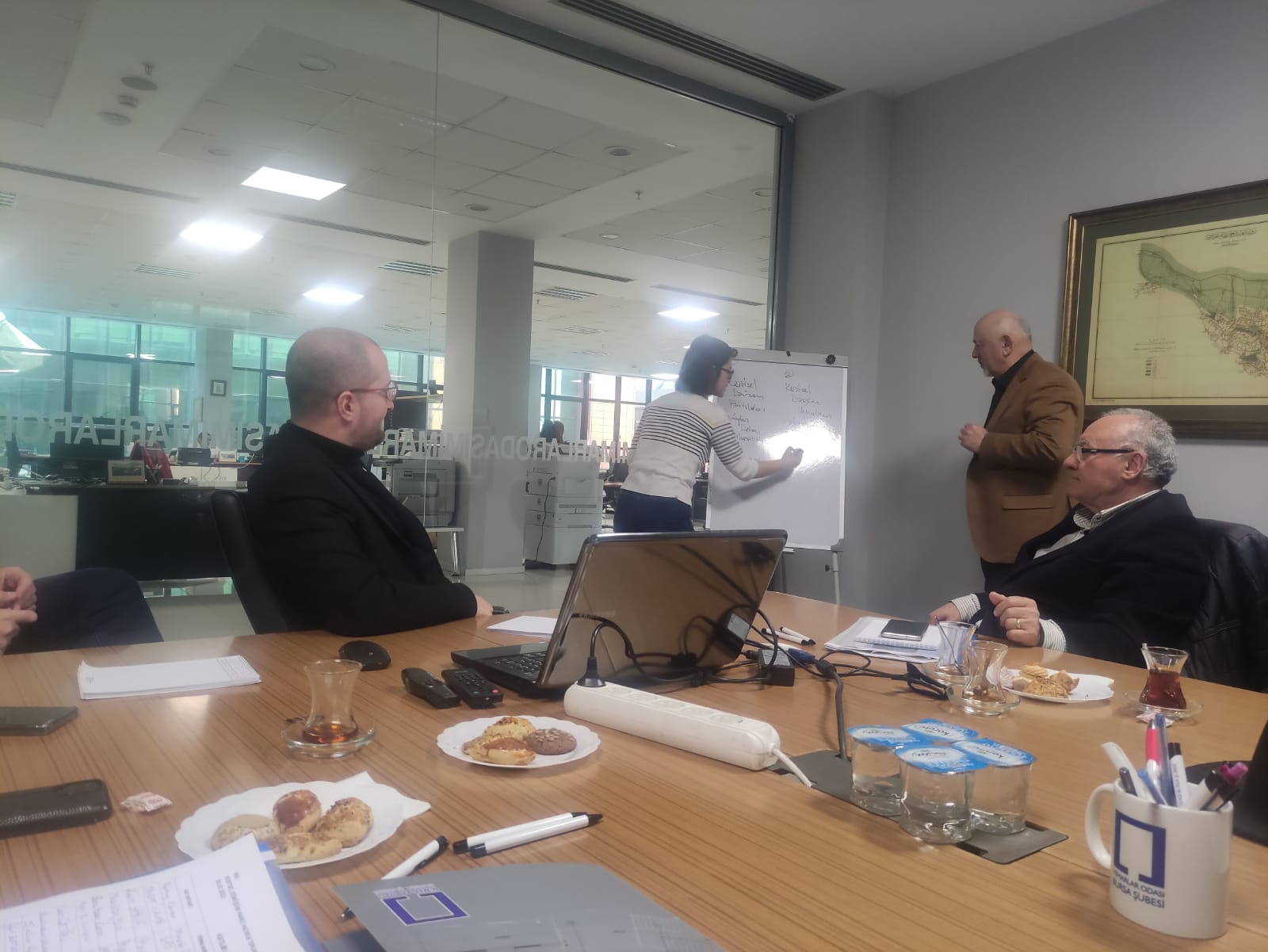 KENTSEL DÖNÜŞÜM SEMPOZYUMU HAZIRLIKLARI KAPSAMINDAKİ TOPLANTI GERÇEKLEŞTİRİLDİ