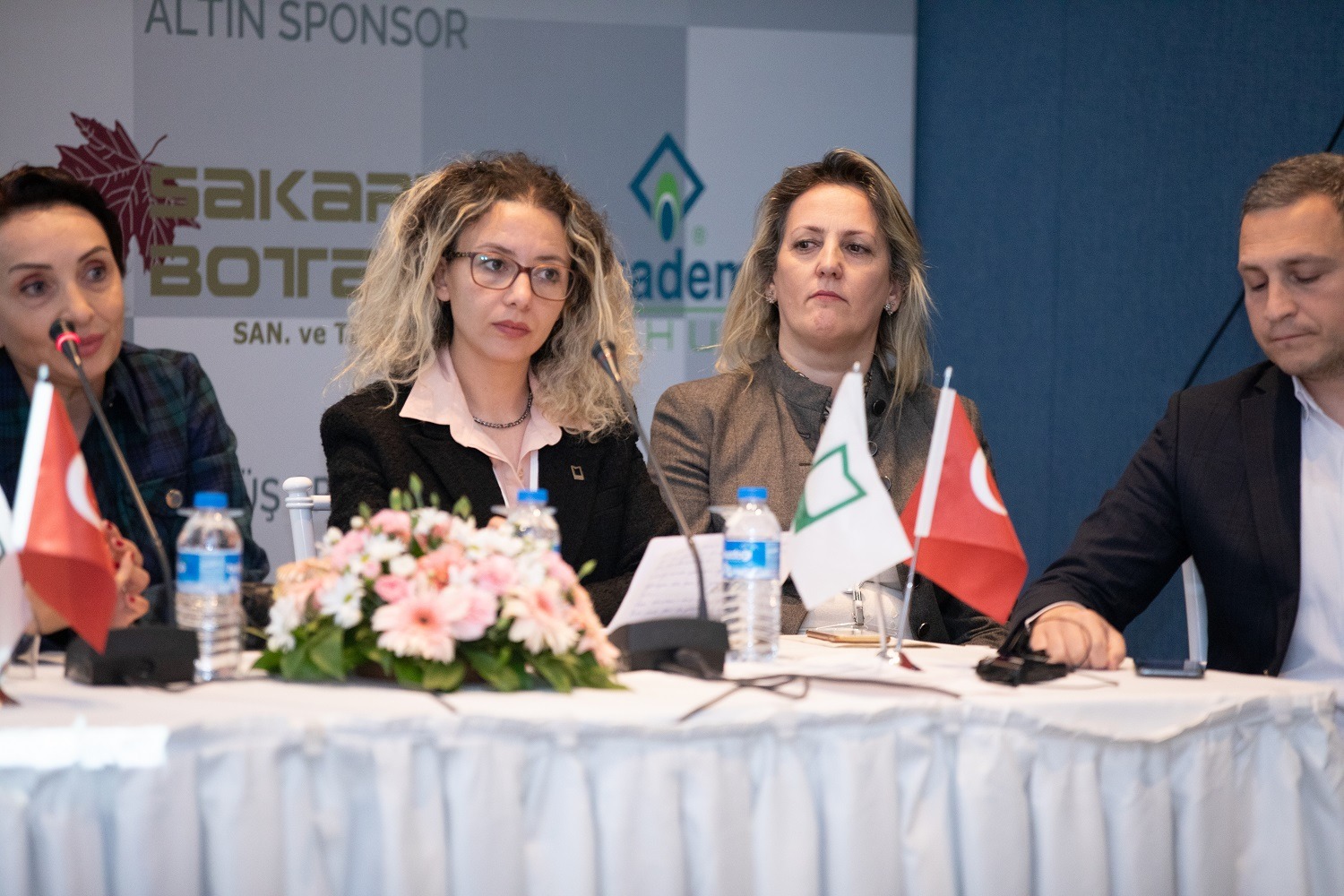 8. ULUSAL PEYZAJ MİMARLIĞI KONGRESİ`NE KATILIM SAĞLANDI.