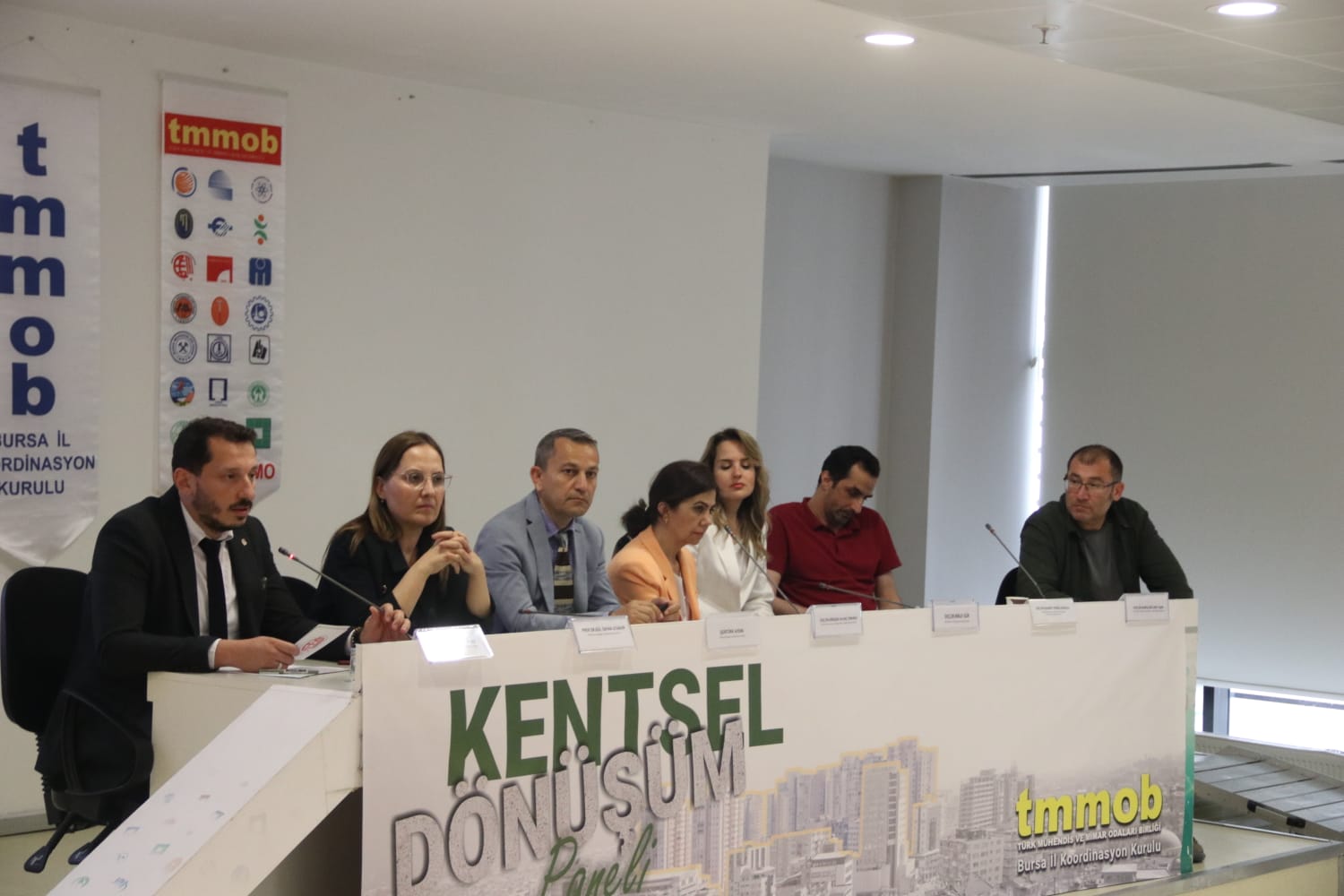 KENTSEL DÖNÜŞÜM PANELİ BAŞARIYLA GERÇEKLEŞTİRİLDİ