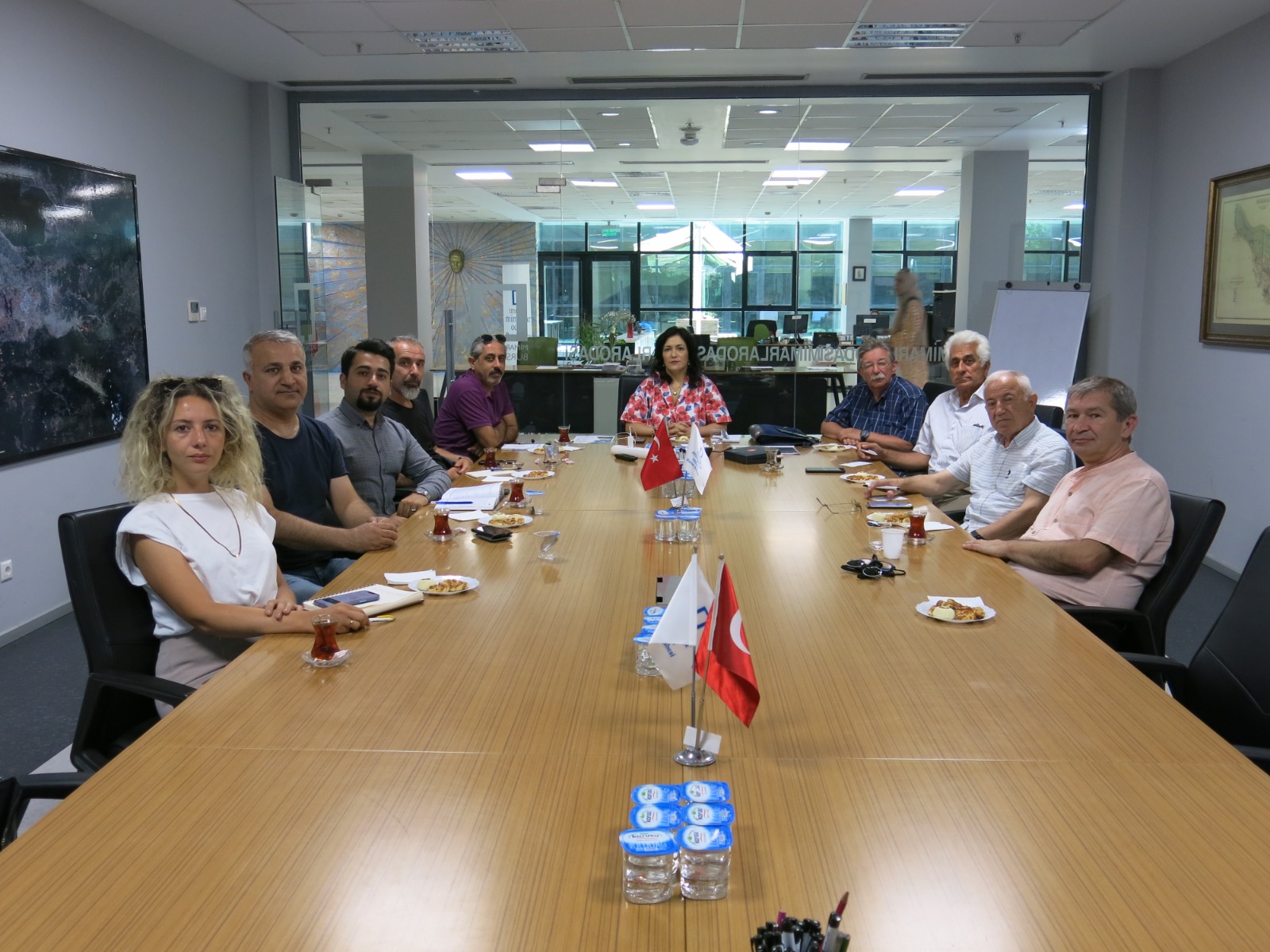 ULUDAĞ MİLLİ PARKI'NIN STATÜ DEĞİŞİKLİĞİ İLE İLGİLİ ULUDAĞ ALAN BAŞKANLIĞI PLATFORMU İLE YAPILAN DEĞERLENDİRME TOPLANTISI 