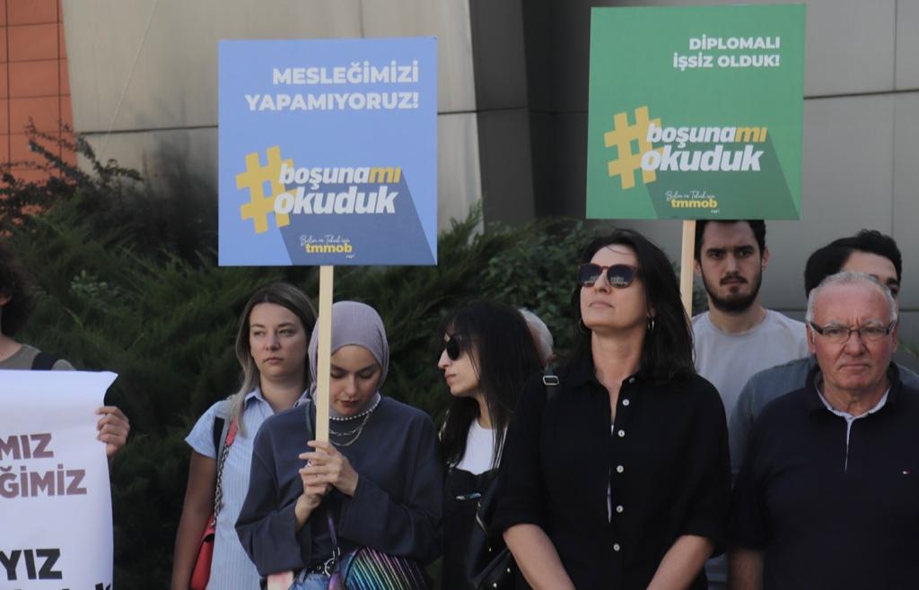 PEYZAJ MİMARI, MÜHENDİS, MİMAR VE ŞEHİR PLANCILARI DAYANIŞMA GÜNÜ`NDE MESLEĞİMİZ VE HAKLARIMIZ İÇİN BASIN AÇIKLAMASI GERÇEKLEŞTİRİLDİ.