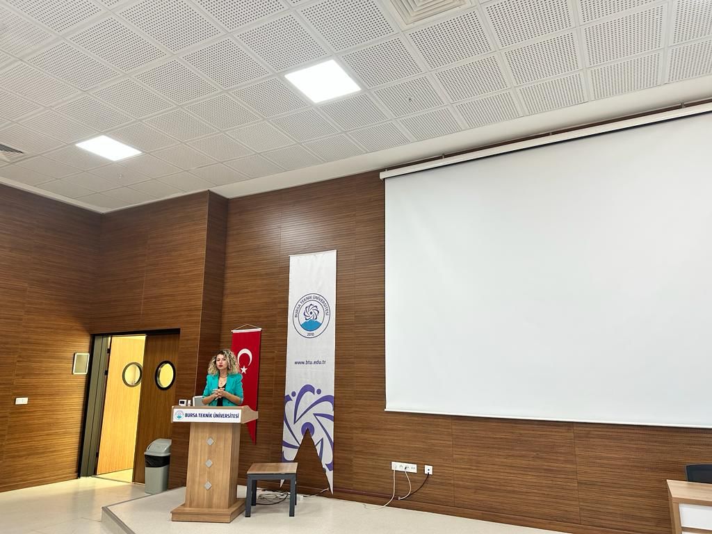 (BTÜ) BURSA TEKNİK ÜNİVERSİTESİ'NDE TECRÜBE PAYLAŞIMI VE MOTİVASYON KONUŞMASI GERÇEKLEŞTİRİLDİ