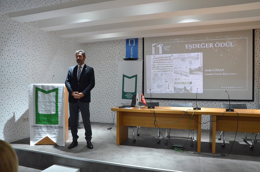 ÖDÜL TÖRENİ VE YILBAŞI KOKTEYLİNDE ÜYELERİMİZLE BİR ARADAYDIK