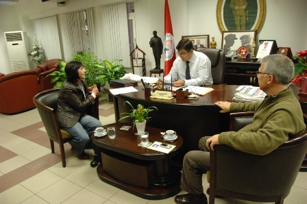 YÖNETİM KURULUMUZ BORNOVA BELEDİYE BAŞKANINI ZİYARET ETTİ 