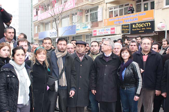 ODA YÖNETİM KURULLARIMIZ DİRENEN TEKEL İŞÇİLERİNİN YANINDAYDI!