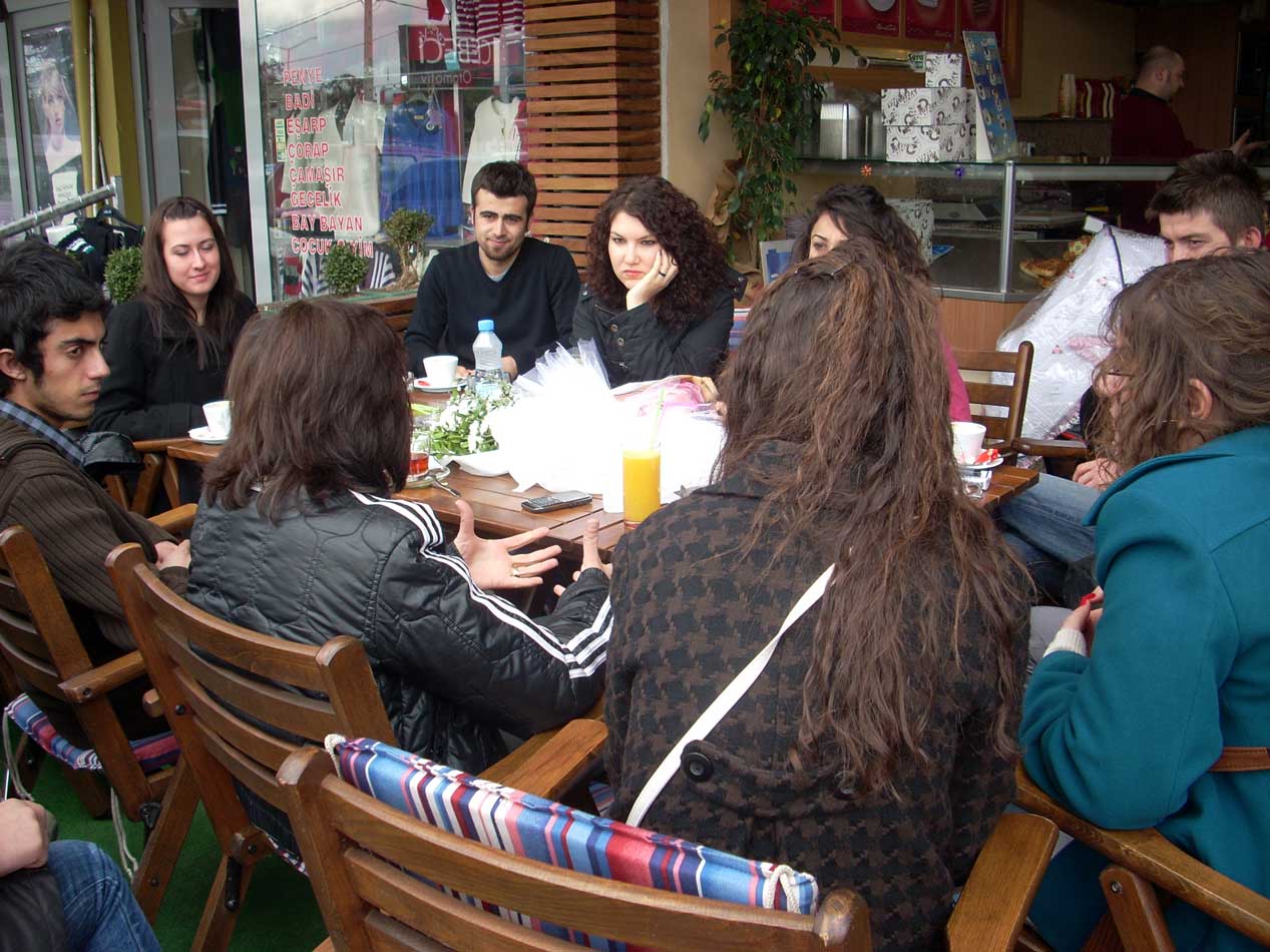 ISPARTA SD ÜNİVERSİTESİ PEYZAJ MİMARLIĞI ÖĞRENCİLERİ
ODAMIZI KONUK ETTİ