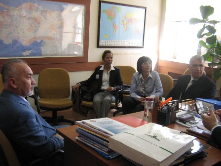 İZMİR VALİ YARDIMCISI İLE BİRLİKTE İDİK.