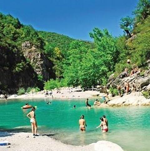    PEYZAJ       MİMARLARI      CİDE    /    LOC         VADİSİNE                NÖBETE                  GİDİYORLAR...
                 SARI   YAZMA  VE  KARADENİZ  İSYANDA
