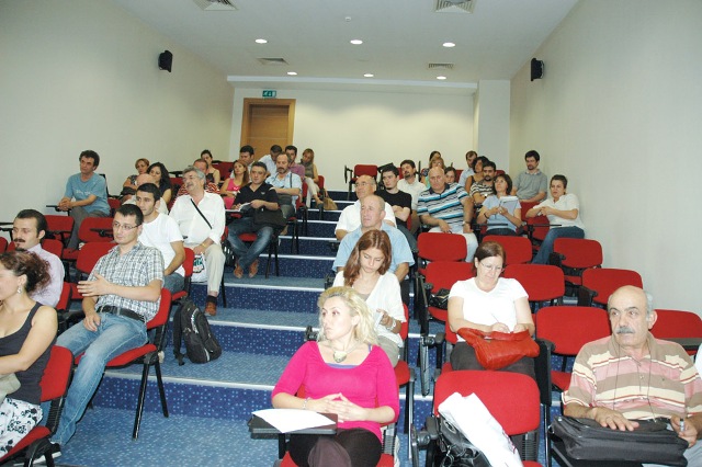 657 SAYILI  DEVLET  MEMURLARI  KANUNUNDA  DEĞİŞİKLİK YAPILMASI TASLAĞI TBMM KOMİSYONUNDA GÖRÜŞÜLÜYOR