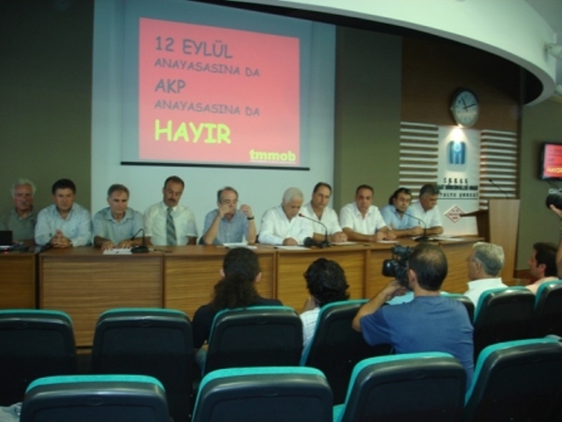 TMMOB ANTALYA İKK'NDAN BASIN AÇIKLAMASI: "12 EYLÜL ANAYASASINA DA, AKP ANAYASASINA DA HAYIR"