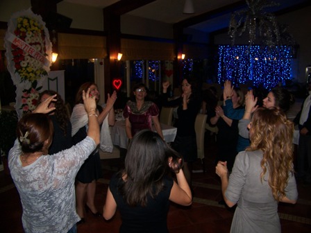 YENİ YIL YEMEĞİMİZDE ÜYELERİMİZLE BİRLİKTE İDİK