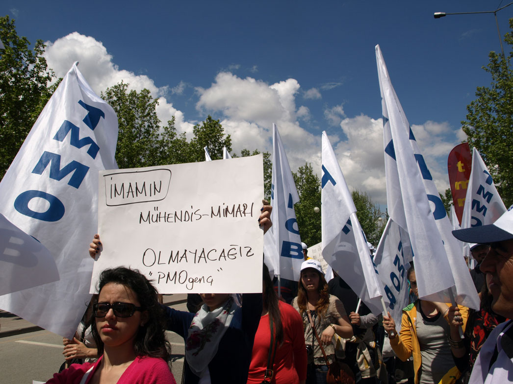 ANTALYA ŞUBESİ OLARAK, 15 MAYIS`TA ANKARA`DA ODAMIZ PANKARTI ALTINDAYDIK